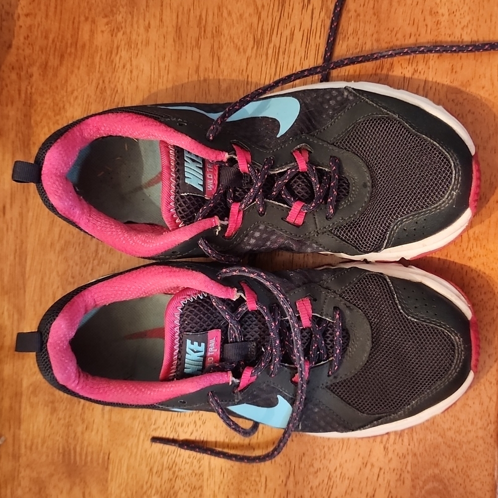 NIKE WILD TRAIL